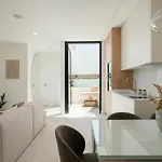 Townhouse With Heated Pool In Downtown Apartmán *