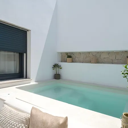 Townhouse With Heated Pool In Downtown Apartment *