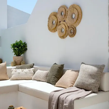 Townhouse With Heated Pool In Downtown